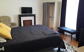 Maison Briand - Grande chambre chez l'habitant - Melun Centre - Wifi, Netflix, Smart TV, Lit à mousse mémoire de forme